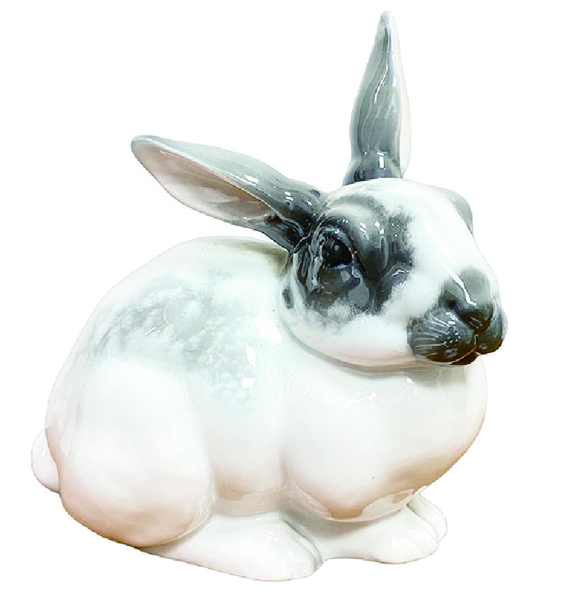 上海拍卖行2025年秋季古董珍玩拍卖会 德国Rosenthal(卢森泰)瑞兔瓷塑摆件