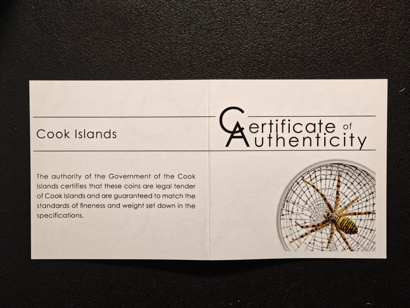 【德藏】世界币章拍卖第162期（拍品征集中~欢迎藏友联系） 2016年 库克黄蜂蜘蛛彩色高浮雕弧形纪念银币 原盒 原证书 38.61mm 1盎司 999银