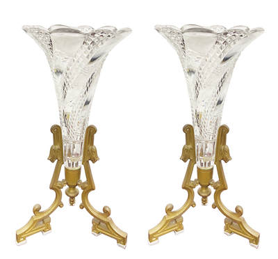 上海拍卖行2025年秋季古董珍玩拍卖会 - 1850-1880年法国Baccarat铜鎏金Omulo镀金古董花瓶(H:33cm)