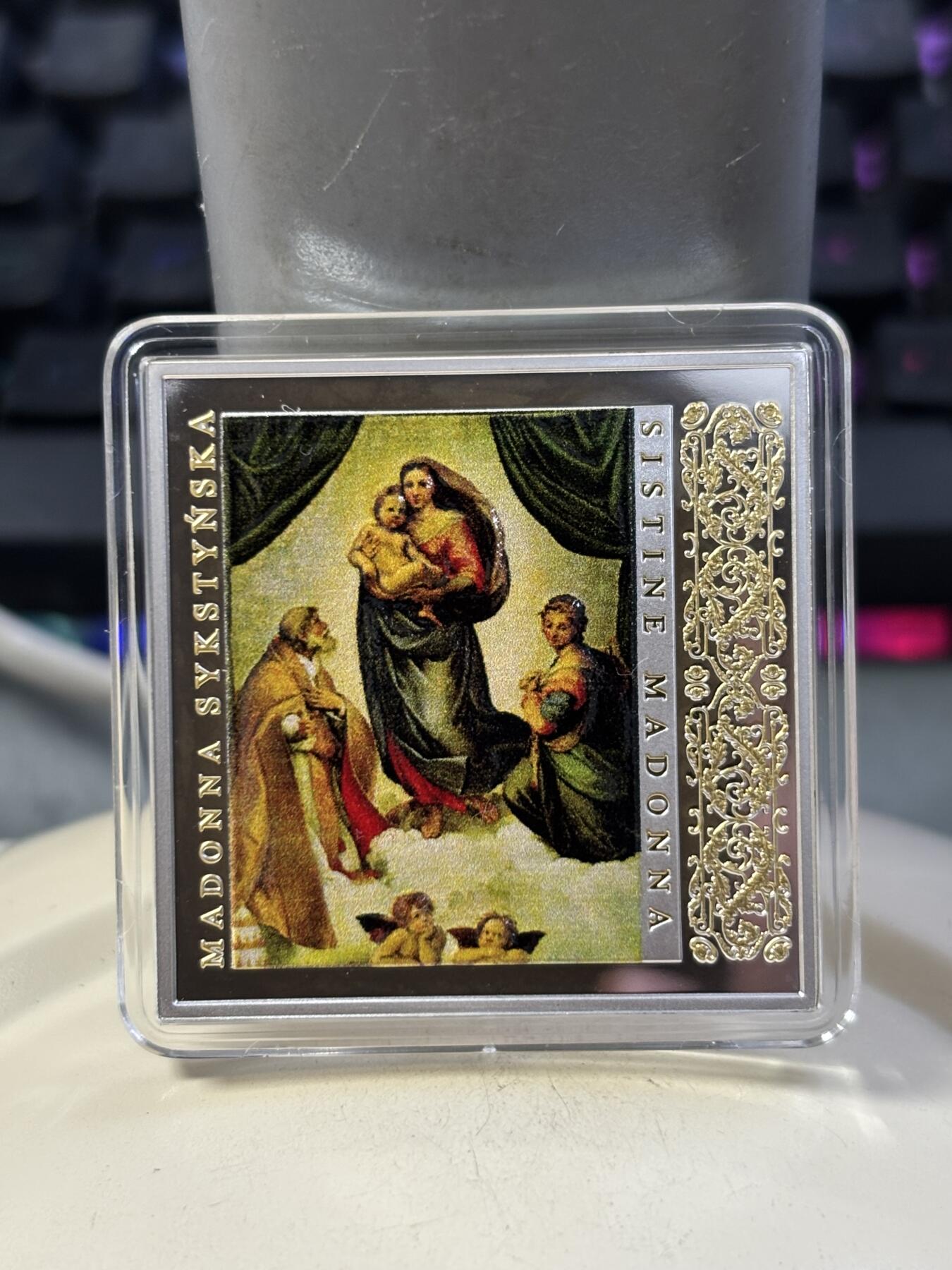 第188期拍卖 纽埃2016年西斯廷圣母像彩色镀金方形纪念银币，999银，28.28克，发行999枚