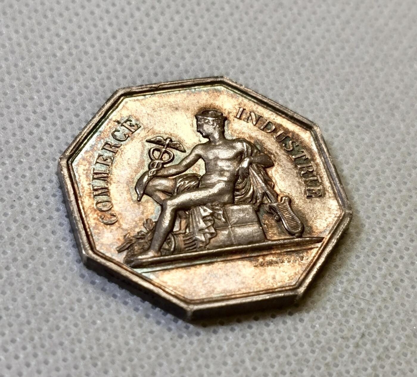 甄臻铺-世界币章拍卖（第48期）精品场拍品征集中，送拍享返佣金等优惠多多