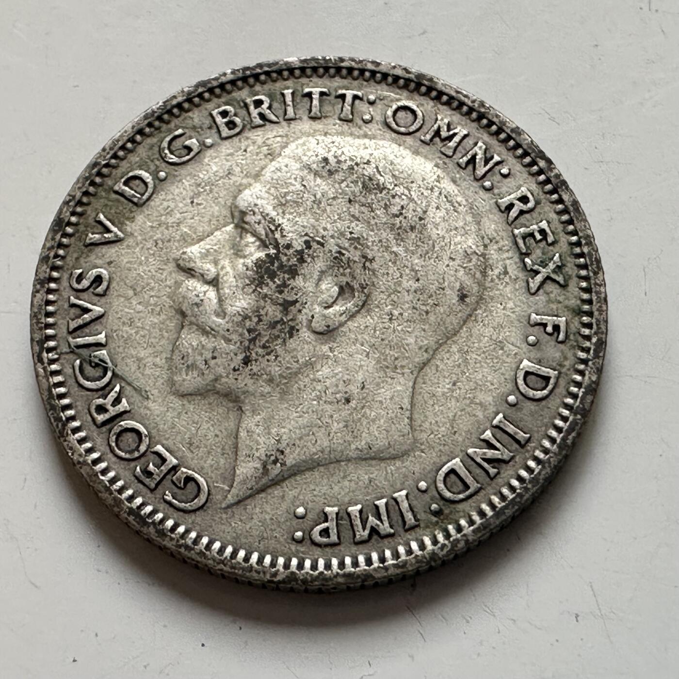 🌹外币初藏🌹🐯2026年第8场  每周二四六晚8️⃣点 接代拍 英国1933年6便士银币 2.8克50%银