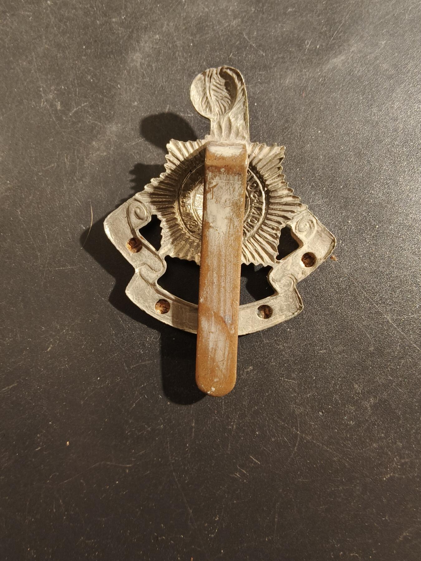 老王徽章第177期 英国皇家苏塞克斯步兵团帽徽    一战时期