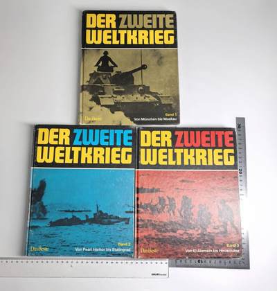 小驴勋章奖章收藏1月17日周六晚六点拍卖（珍爱和平，收藏战争，铭记历史，勿忘国耻，忠党爱国。有偿代拍，送拍规则在简介最后，参拍须阅读规则后再参拍，关系到运费包装发货时效真假辨别等关键信息，拍卖时不再发原图，看大图店主微信码在拍卖店铺介绍里） - 第二次世界大战纪实大画册 全三册 完整一套，1979 年出版 印刷精良 全重约四公斤，图文并茂介绍了二战的全过程，海量二战各个战场的老照片