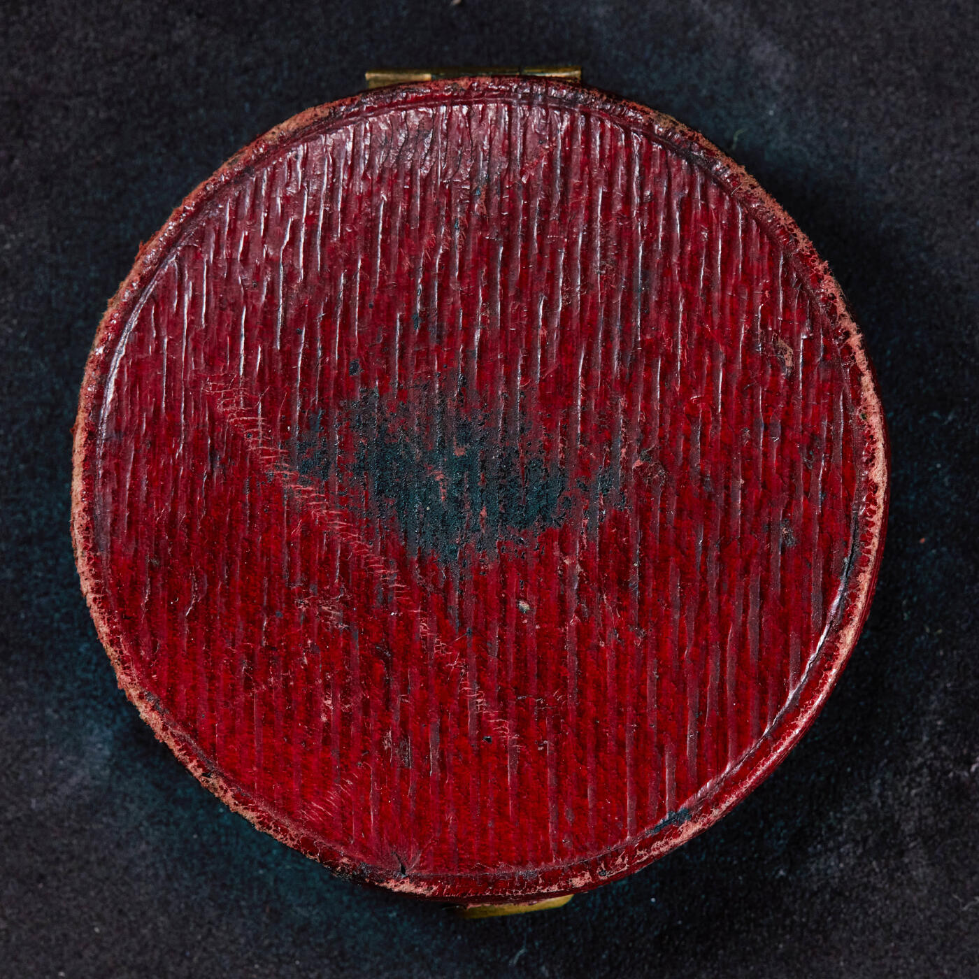 【俄甄集藏】“万象更新、马呈祥瑞”迎新春俄甄精品场-2026年(047)01-21 星期三 晚 19:30 全场包邮 法国1914年罗蒂“永恒的爱”结婚大银章，原盒，安德烈与西蒙娜夫妇订制，黄油酱彩原味包浆，品相上乘，直径：42mm，重量：31.22克，丰饶角铭，名誉品种