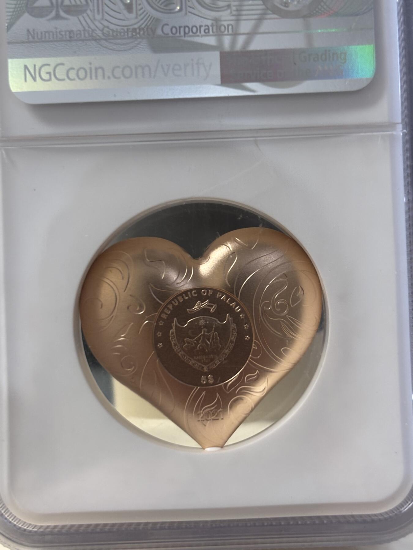 第188期拍卖 帕劳2021年情人节心形玫瑰金纪念银币NGC-MS70首无盒无证书，999银镀金，发行999枚
