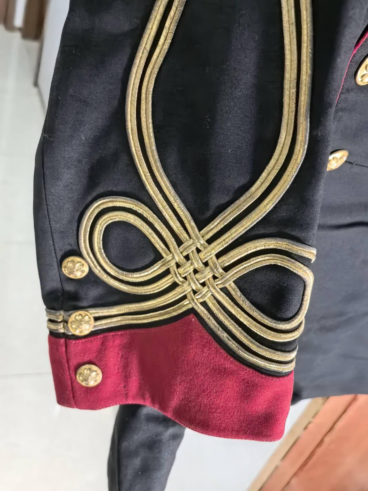 小驴勋章奖章收藏1月17日周六晚六点拍卖（珍爱和平，收藏战争，铭记历史，勿忘国耻，忠党爱国。有偿代拍，送拍规则在简介最后，参拍须阅读规则后再参拍，关系到运费包装发货时效真假辨别等关键信息，拍卖时不再发原图，看大图店主微信码在拍卖店铺介绍里）