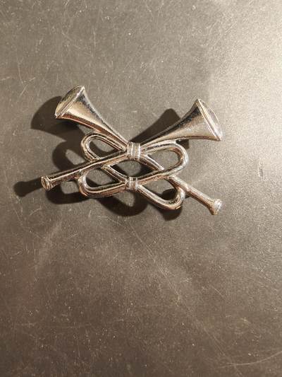 老王徽章第177期 - 英国军乐团号手领章    女王时期