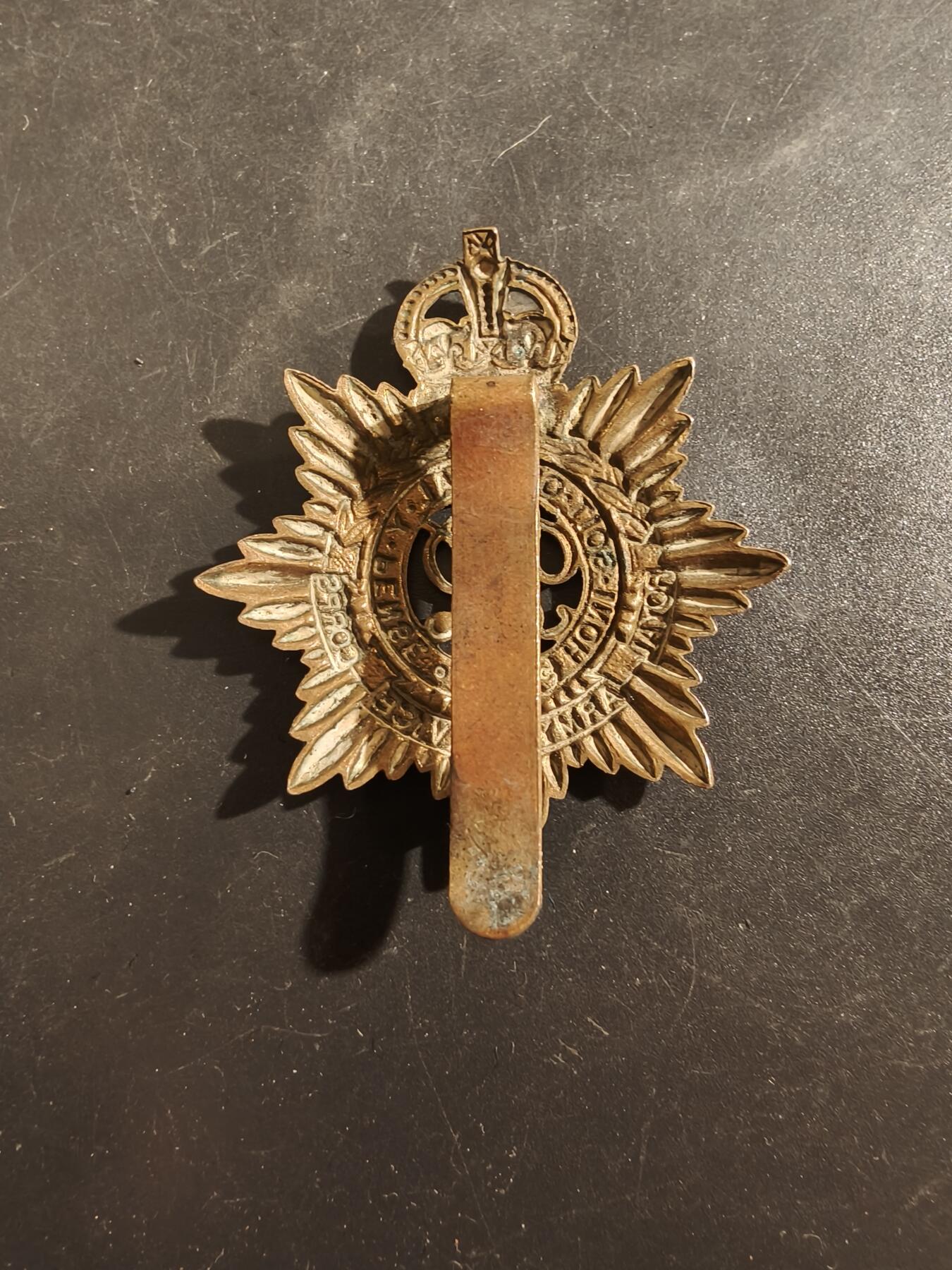 老王徽章第177期 英国皇家陆军服务兵团帽徽    二战时期