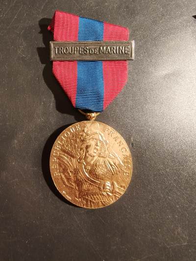 老王徽章第177期 - 法国金级国防服役奖章   海军陆战队勋条
