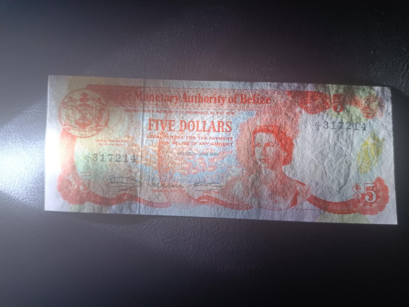 2026一月第三期，总213期 伯利兹1980年5元UNC-，珍珠冠女王和央行大楼，少见品种