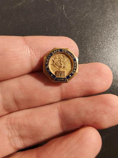 老王徽章第177期 - 美国海军1年安全驾驶证章   铜质珐琅