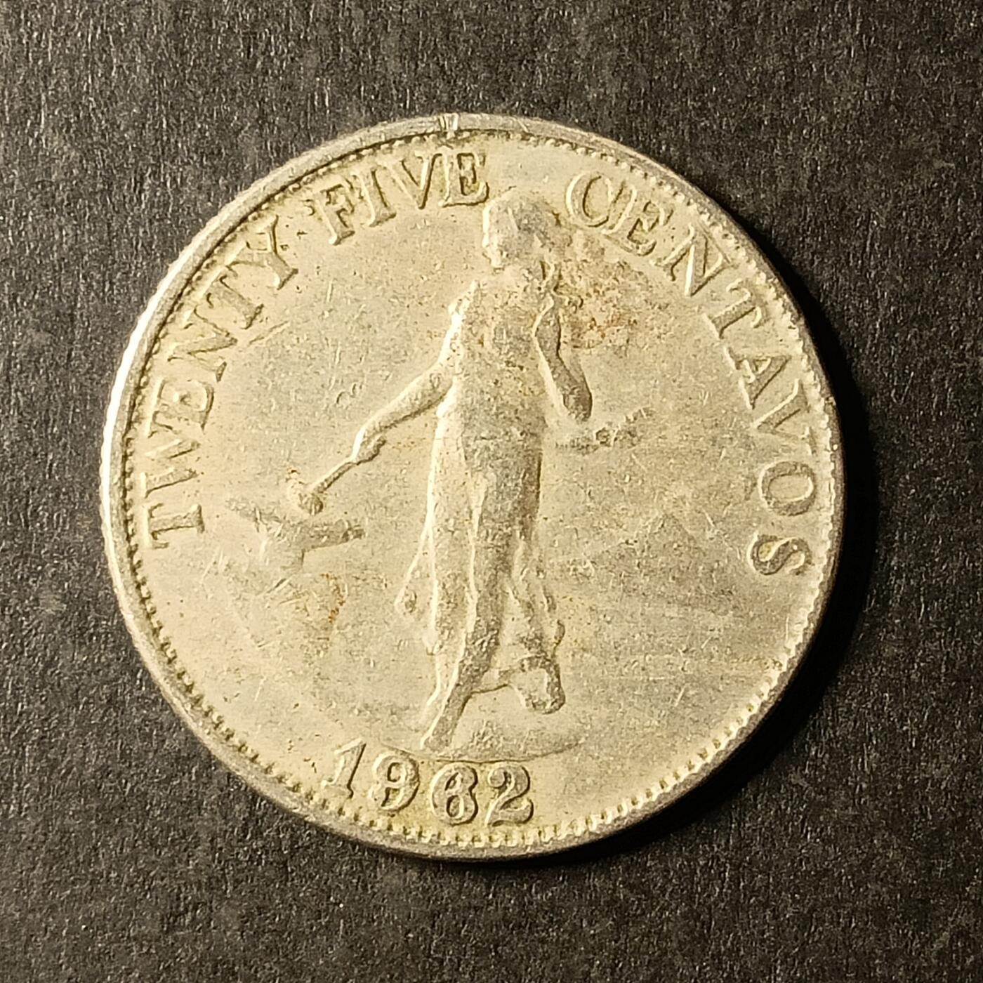 逸泉钱币2026A第世界钱币纪念币专场A第三场A401-701 610 菲律宾1比索硬币