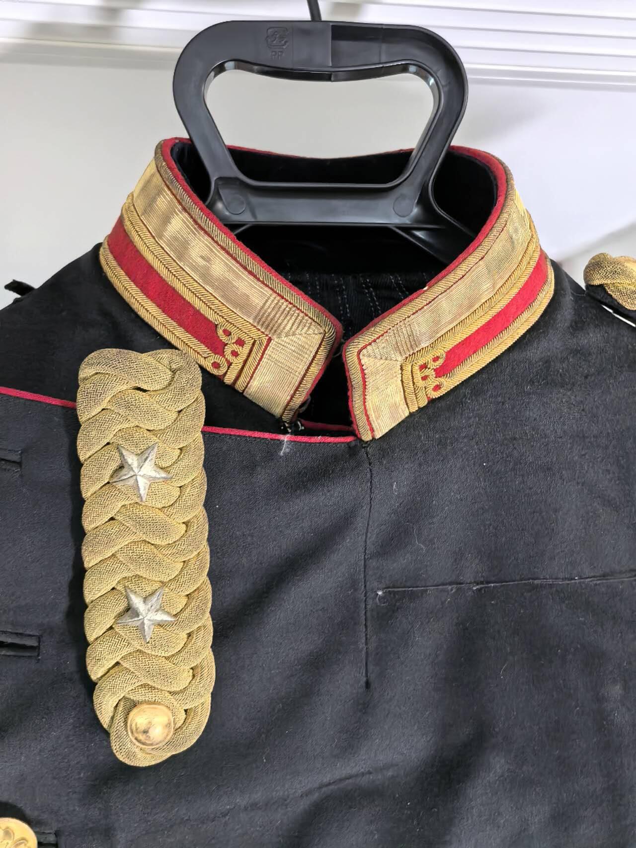 小驴勋章奖章收藏1月17日周六晚六点拍卖（珍爱和平，收藏战争，铭记历史，勿忘国耻，忠党爱国。有偿代拍，送拍规则在简介最后，参拍须阅读规则后再参拍，关系到运费包装发货时效真假辨别等关键信息，拍卖时不再发原图，看大图店主微信码在拍卖店铺介绍里）