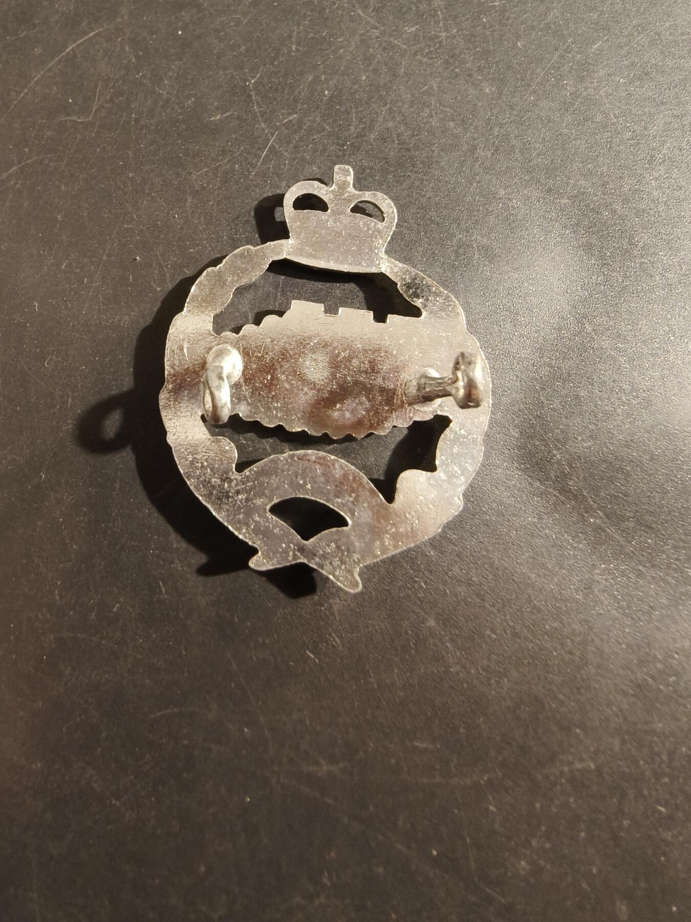 老王徽章第177期 英国皇家坦克团帽徽    女王时期