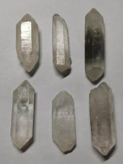 七河·世界币章小拍（总第34期） - 藏家出品 X707（5）云贵闪灵水晶原石 周正双尖一组  6 件 