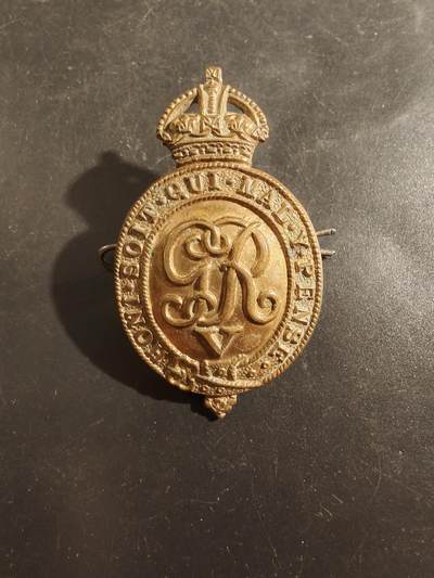 老王徽章第177期 - 英国家庭骑兵团步兵营帽徽      一战时期