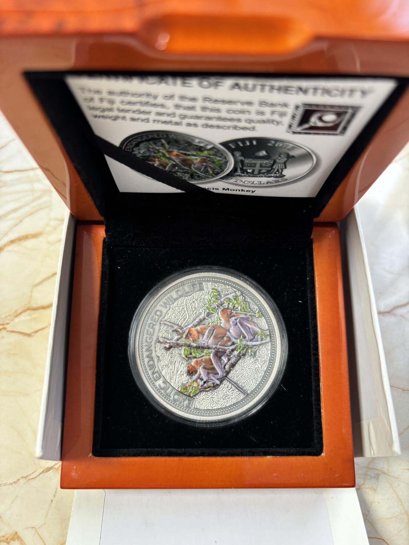第188期拍卖 斐济2015年珍稀动物长鼻猴2盎司彩色仿古纪念银币，999银，2盎司