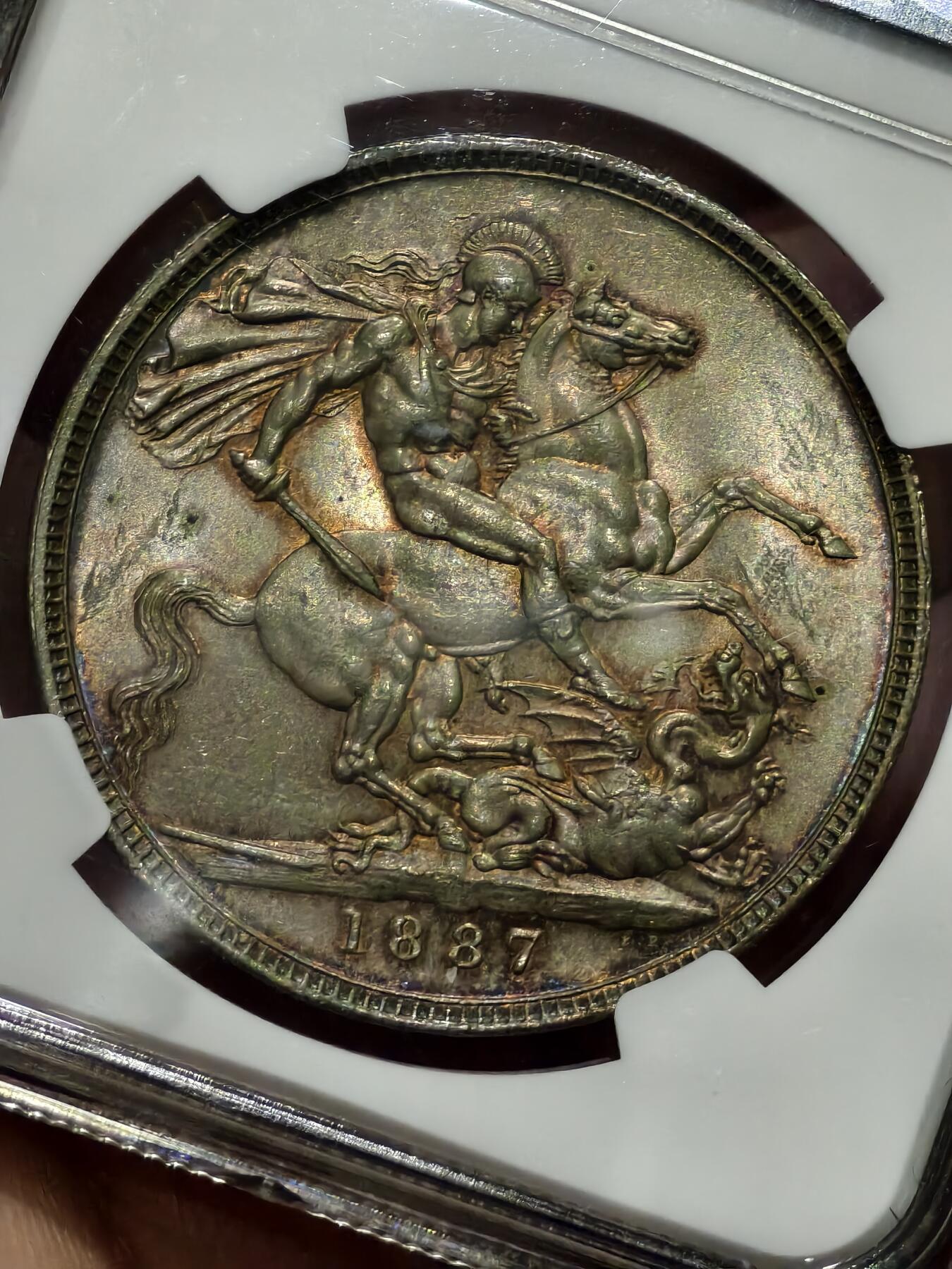 NGC-MS62英国1887年维多利亚女王高冠马剑克朗银币