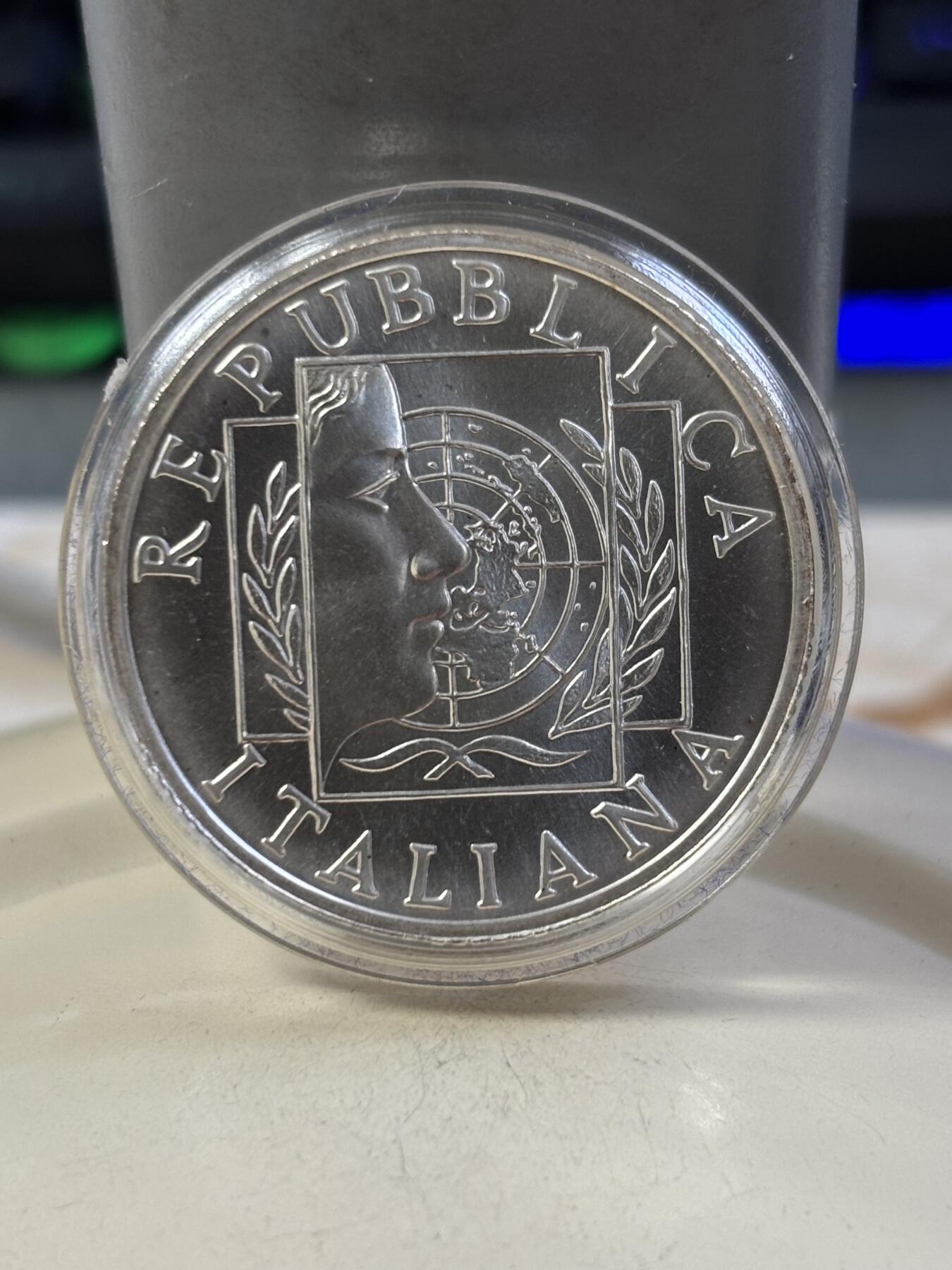 第188期拍卖 意大利2003年欧盟轮值主席国欧罗巴女神磨砂银币，925银，22克，有氧化