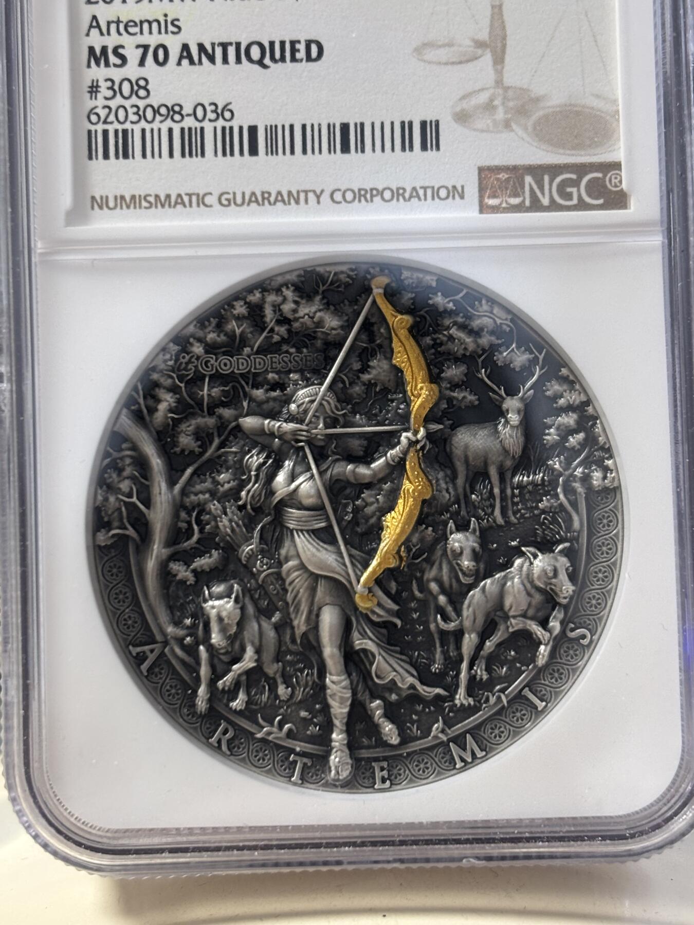 第188期拍卖 纽埃2019年狩猎女神2盎司高浮雕银币NGC-MS70，2盎司，999银，发行500枚