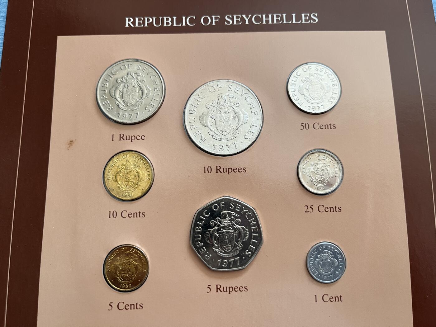 咖啡豆•收藏 2025年Jan_22th世界各国富兰克林套币拍卖 以色列/塞舌尔-世界各国UNC硬币套币富兰克林包装