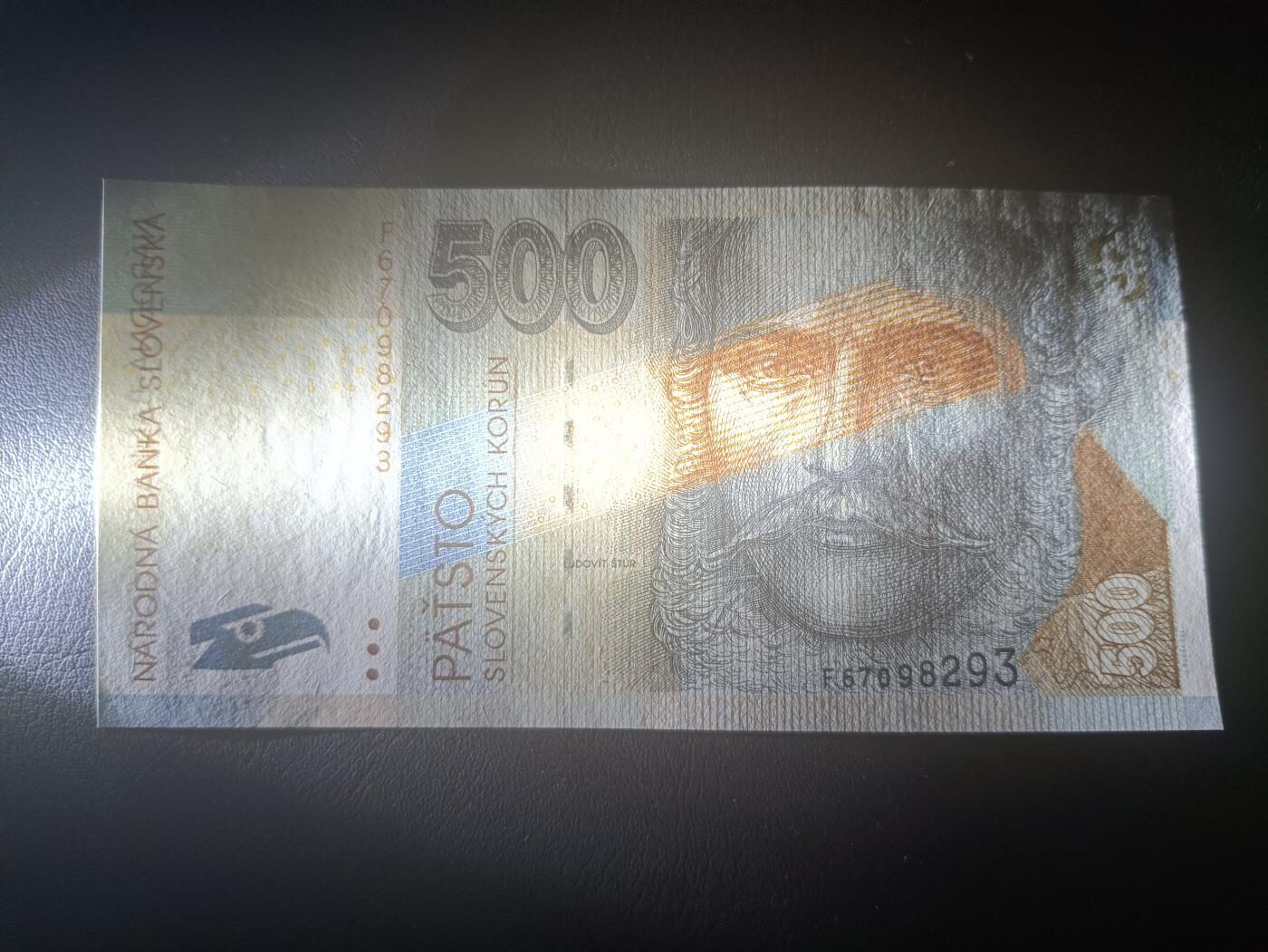 2026一月第三期，总213期 斯洛伐克2000年500克朗UNC-，独立领袖施图尔和布拉斯迪拉发城堡