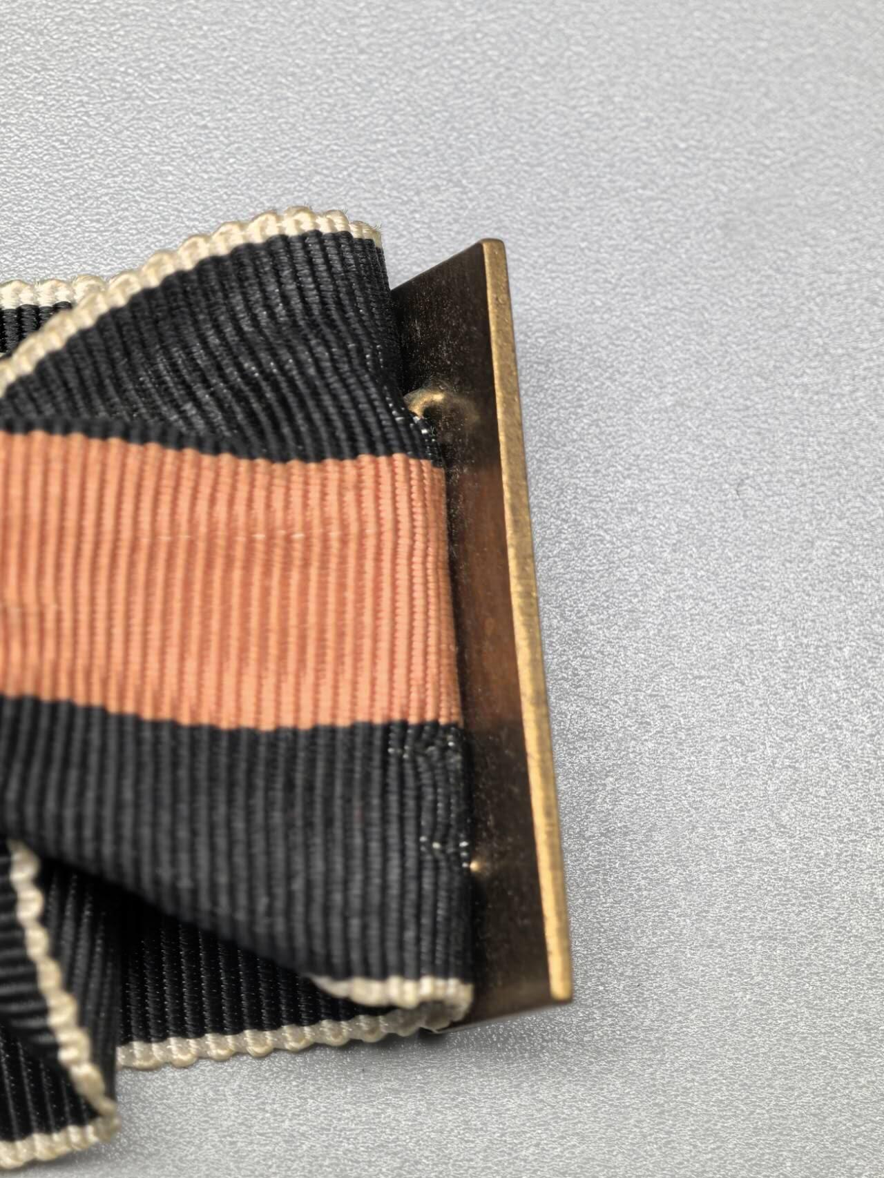 小驴勋章奖章收藏1月17日周六晚六点拍卖（珍爱和平，收藏战争，铭记历史，勿忘国耻，忠党爱国。有偿代拍，送拍规则在简介最后，参拍须阅读规则后再参拍，关系到运费包装发货时效真假辨别等关键信息，拍卖时不再发原图，看大图店主微信码在拍卖店铺介绍里） 得三苏台德回归奖章，带布拉格勋饰条