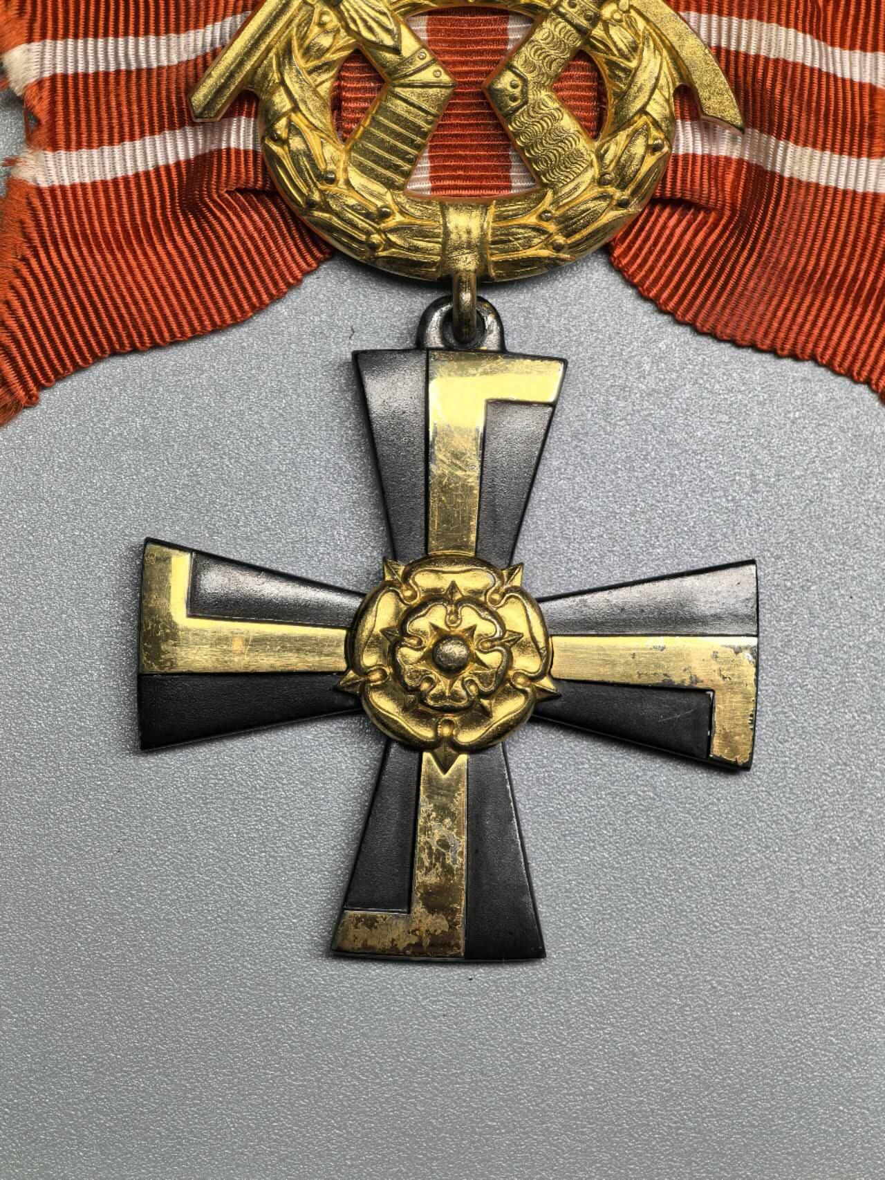 小驴勋章奖章收藏1月17日周六晚六点拍卖（珍爱和平，收藏战争，铭记历史，勿忘国耻，忠党爱国。有偿代拍，送拍规则在简介最后，参拍须阅读规则后再参拍，关系到运费包装发货时效真假辨别等关键信息，拍卖时不再发原图，看大图店主微信码在拍卖店铺介绍里） 芬兰三级自由十字勋章