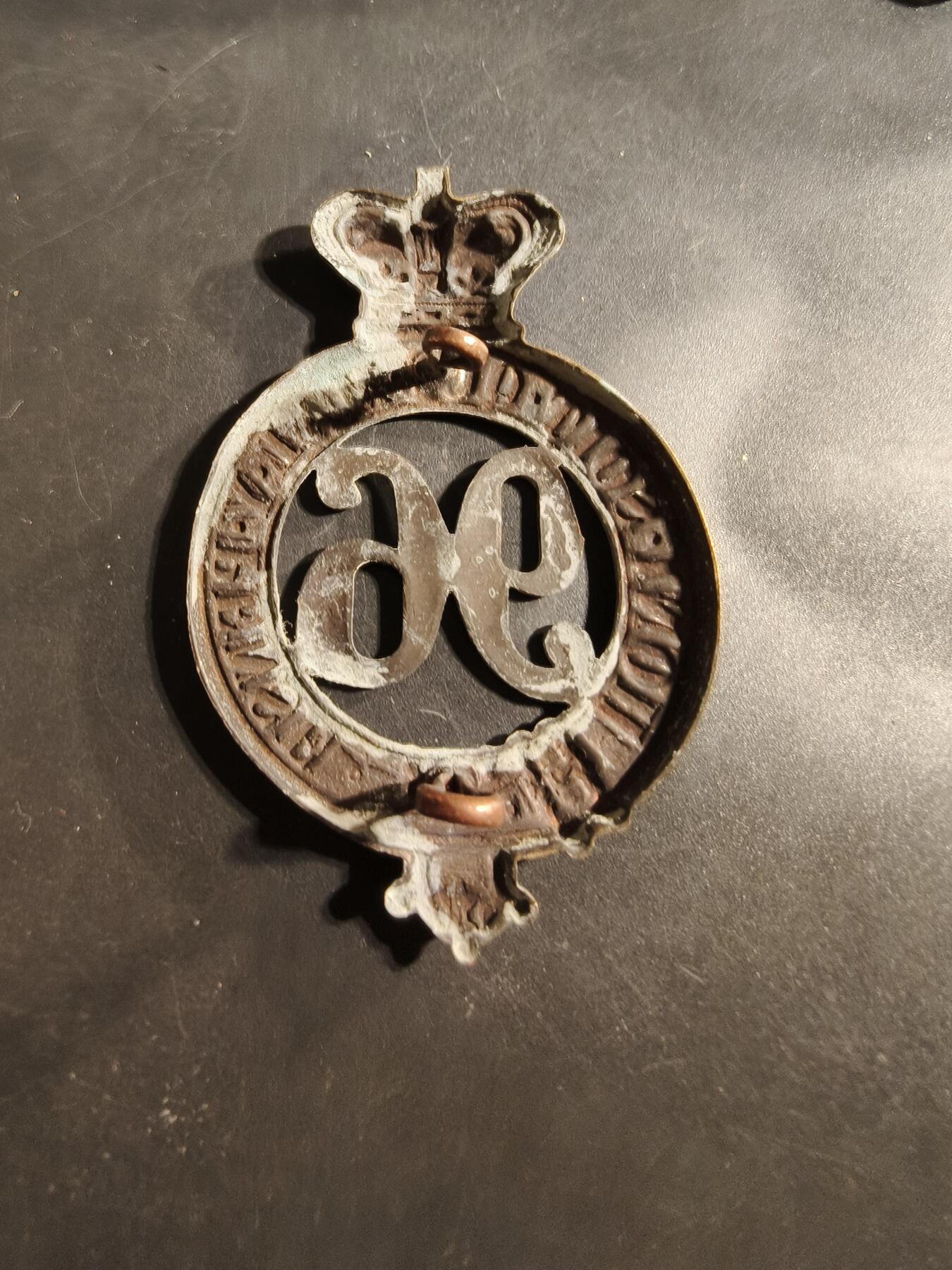 老王徽章第177期 英国陆军第96步兵团帽徽    维多利亚女王版