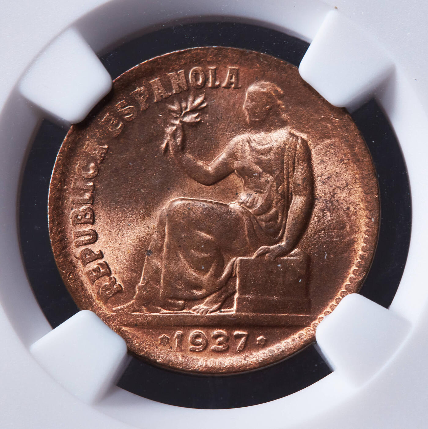 【俄甄集藏】“万象更新、马呈祥瑞”迎新春俄甄精品场-2026年(047)01-21 星期三 晚 19:30 全场包邮 西班牙1937年内战时期骑字版女神坐像50分铜币，NGC MS66RD，原铜光，车轮转光，顶级状态，冠军分，保存不易