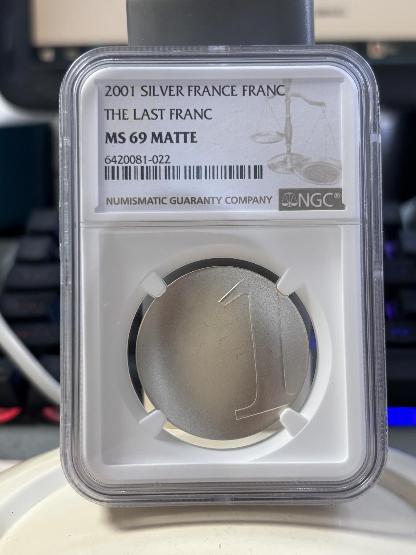 第188期拍卖 获奖币法国2001年最后的法郎波浪形银币NGC-MS69无盒无证书，980银，17.77克，