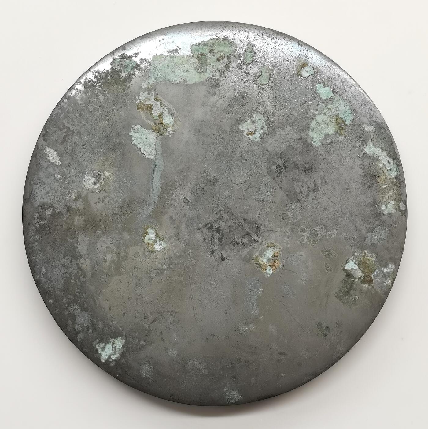 博洋堂世界钱币拍卖第157期（全场包邮） 现代工艺品铜镜，直径约15cm，重约370克