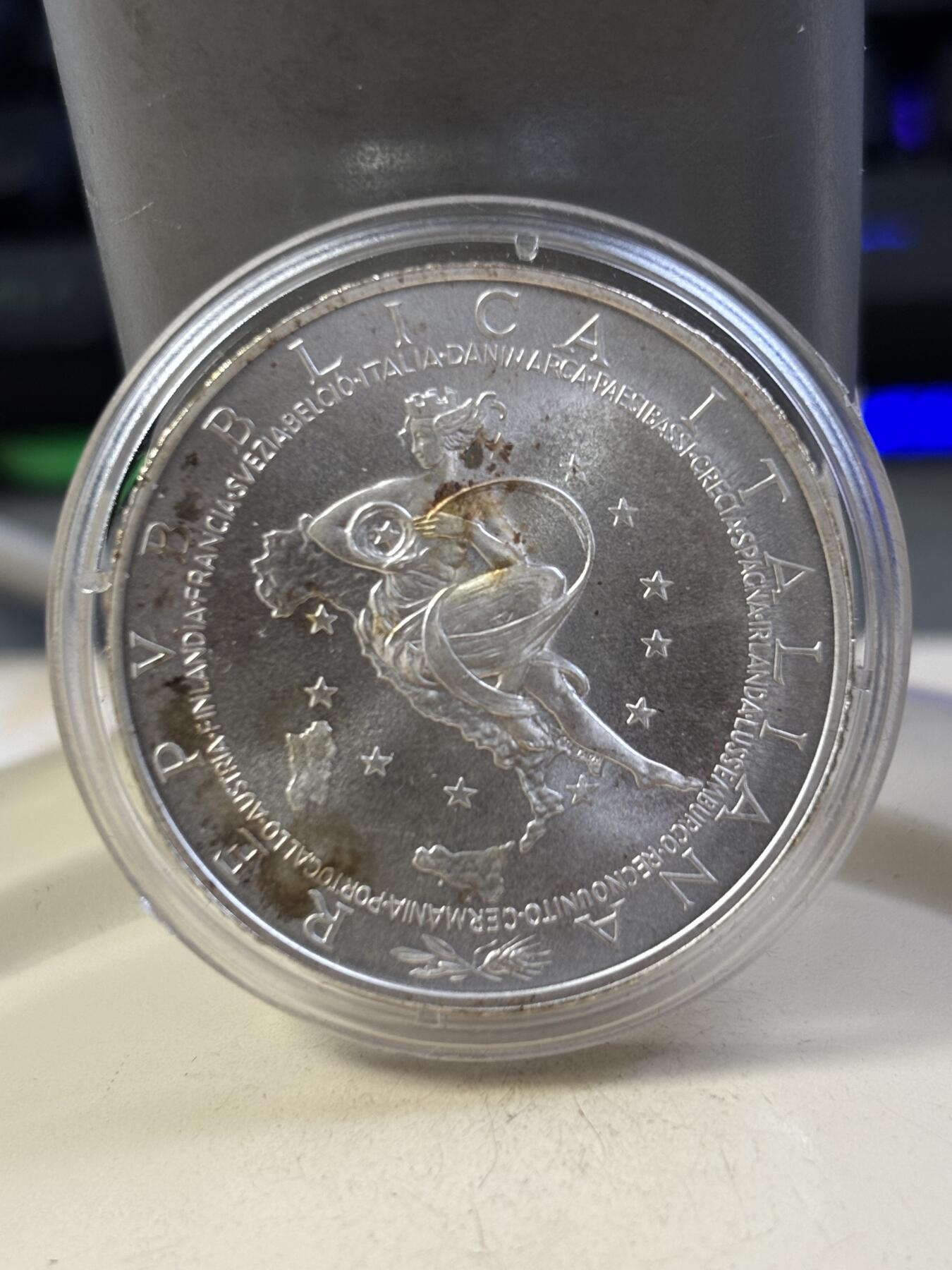 第188期拍卖 意大利2003年欧盟轮值主席国欧罗巴女神磨砂银币，925银，22克原价550，有氧化