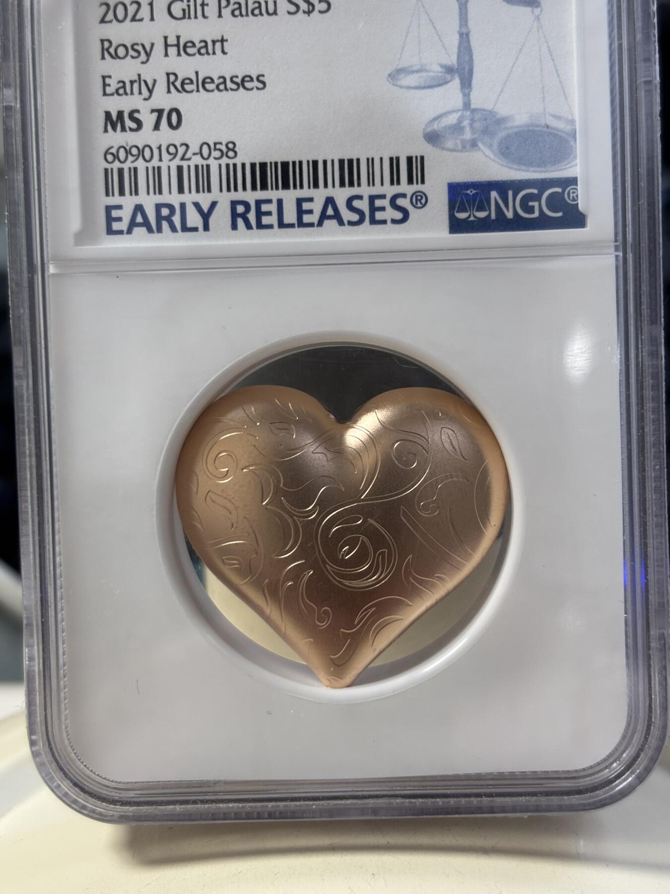 第188期拍卖 帕劳2021年情人节心形玫瑰金纪念银币NGC-MS70首无盒无证书，999银镀金，发行999枚