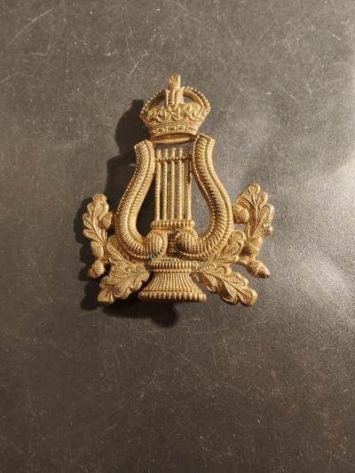 老王徽章第177期 - 英国皇家军乐团帽徽    一战时期