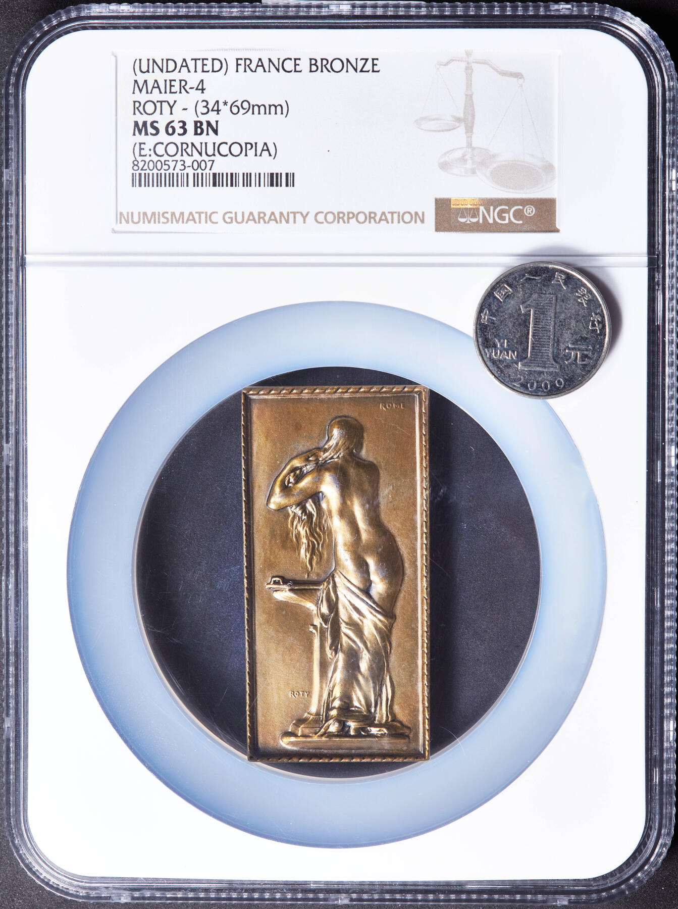 【俄甄集藏】“万象更新、马呈祥瑞”迎新春俄甄精品场-2026年(047)01-21 星期三 晚 19:30 全场包邮 法国1900年罗蒂名作“盥洗室”新艺术运动方形大铜章，NGC MS63，名誉品种，法兰西章牌之友协会第4号作品，丰饶角铭，尺寸：69mm×34mm，设计精美