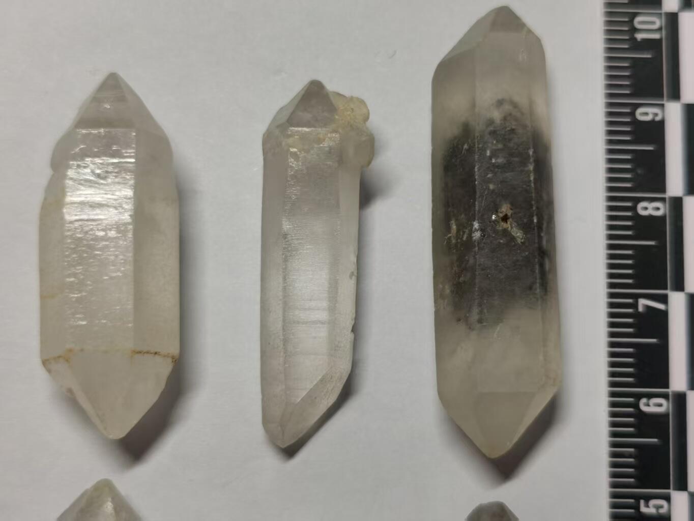 七河·世界币章小拍（总第34期） 藏家出品 X707（5）云贵闪灵水晶原石 周正双尖一组  6 件 