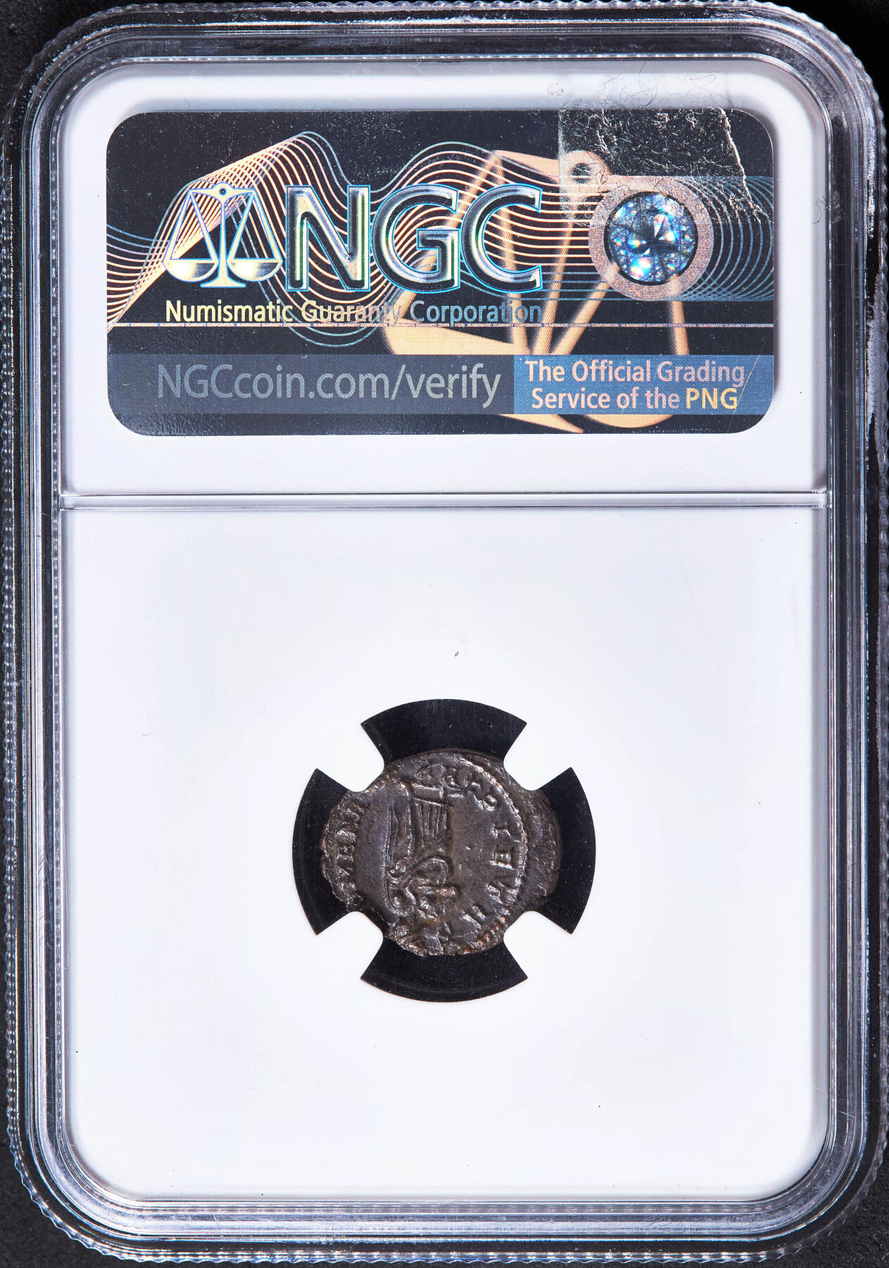 【俄甄集藏】“万象更新、马呈祥瑞”迎新春俄甄精品场-2026年(047)01-21 星期三 晚 19:30 全场包邮 古罗马帝国公元337-340年君士坦提乌斯一世妻子狄奥多拉皇后1富利铜币，NGC AU，特里尔造币厂第1造币作坊打制，正面狄奥多拉戴桂冠面右像，背面虔诚女神抱婴，直径：16mm，稀少品种