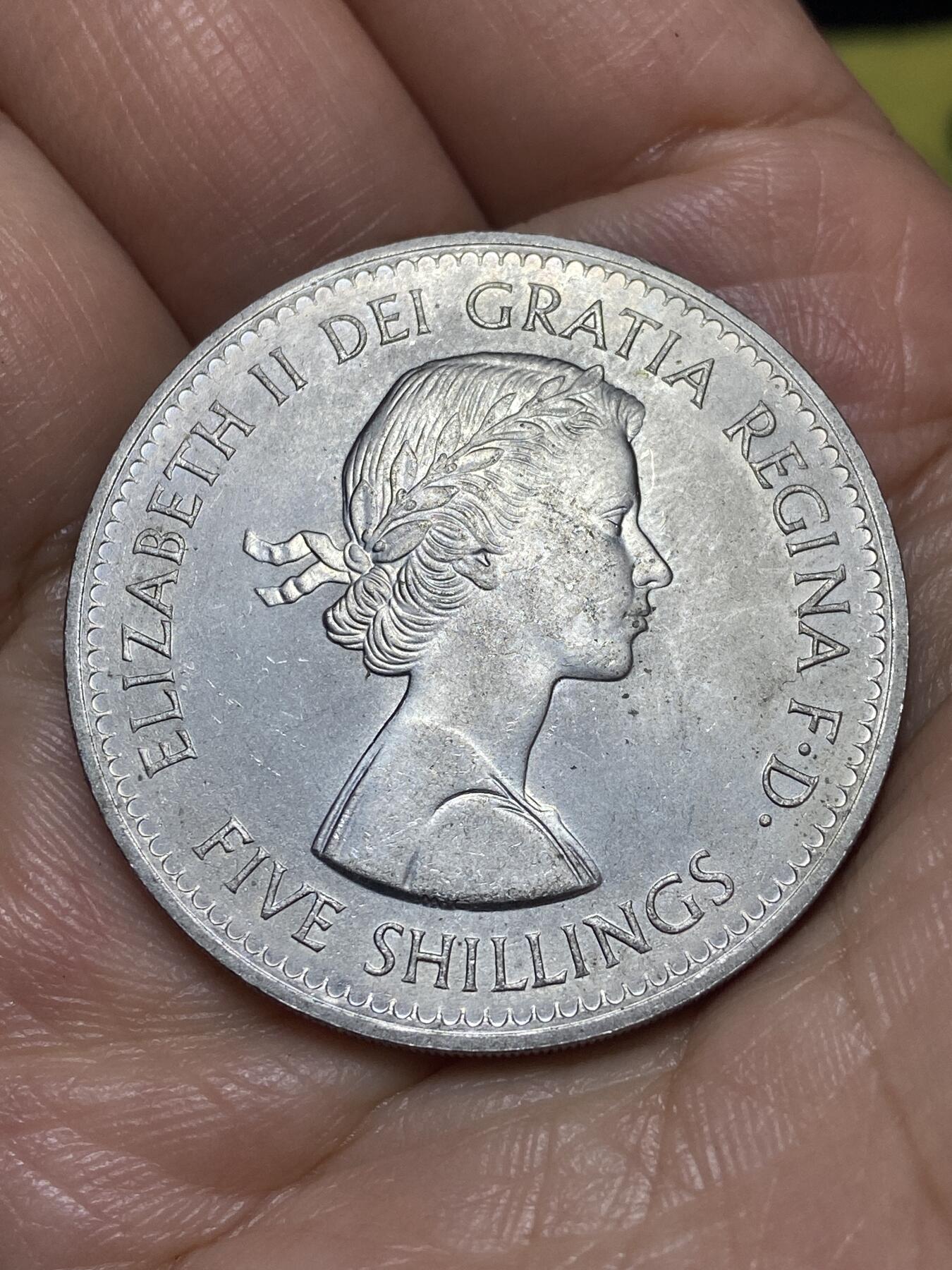 2026年第九场(总第一百七十八场）外国好品散币场(免佣金) 英国🇬🇧1960单年份5先令克朗型大币(伊丽莎白二世青年桂冠，纽约英国博览会纪念币)