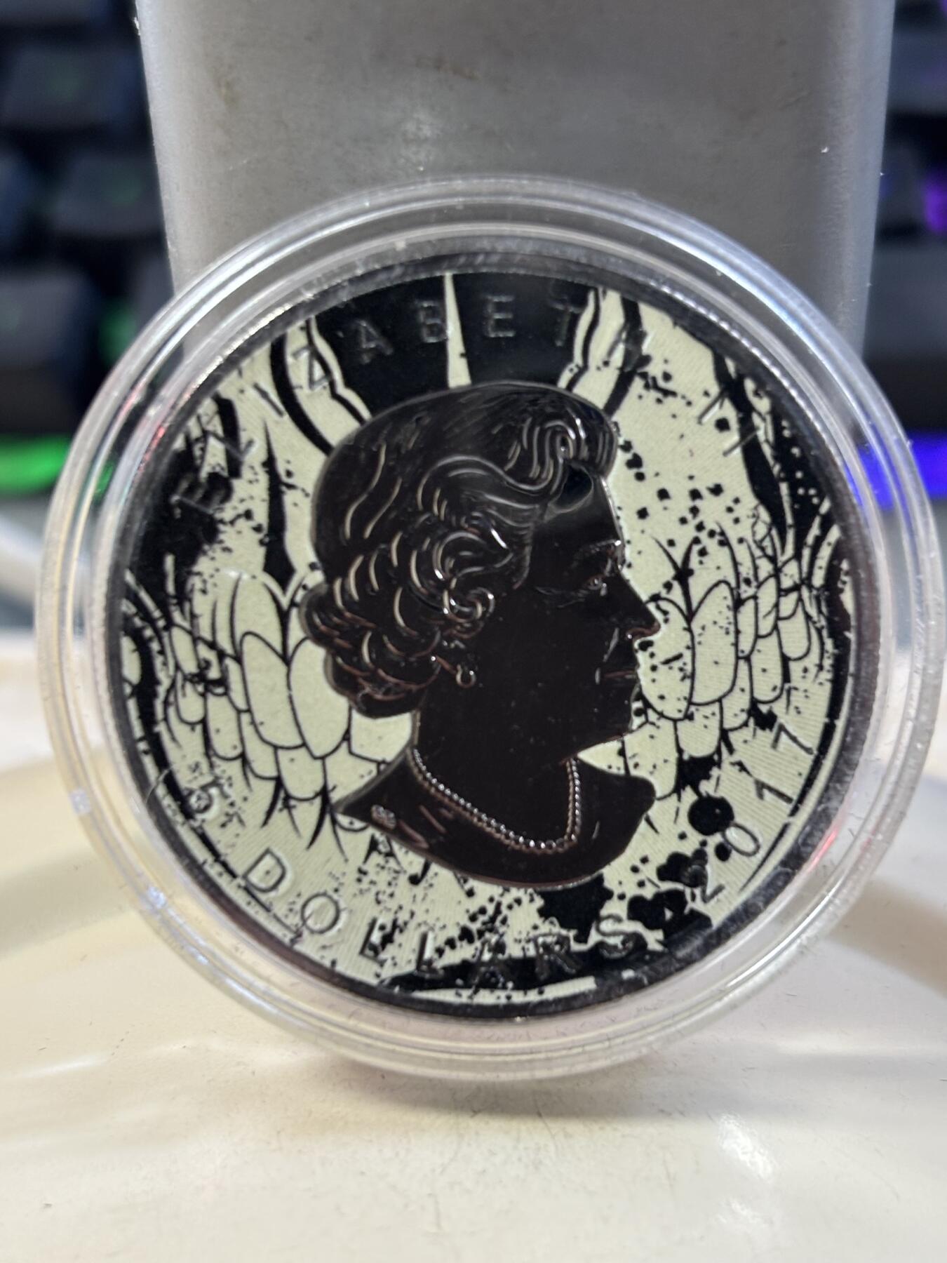 第188期拍卖 加拿大2017枫叶黑金帝国钌化骷髅1盎司黑钌银币，999银钌化，发行200枚