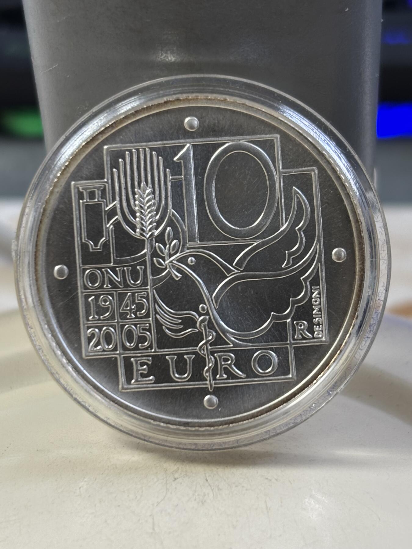 第188期拍卖 意大利2003年欧盟轮值主席国欧罗巴女神磨砂银币，925银，22克，有氧化