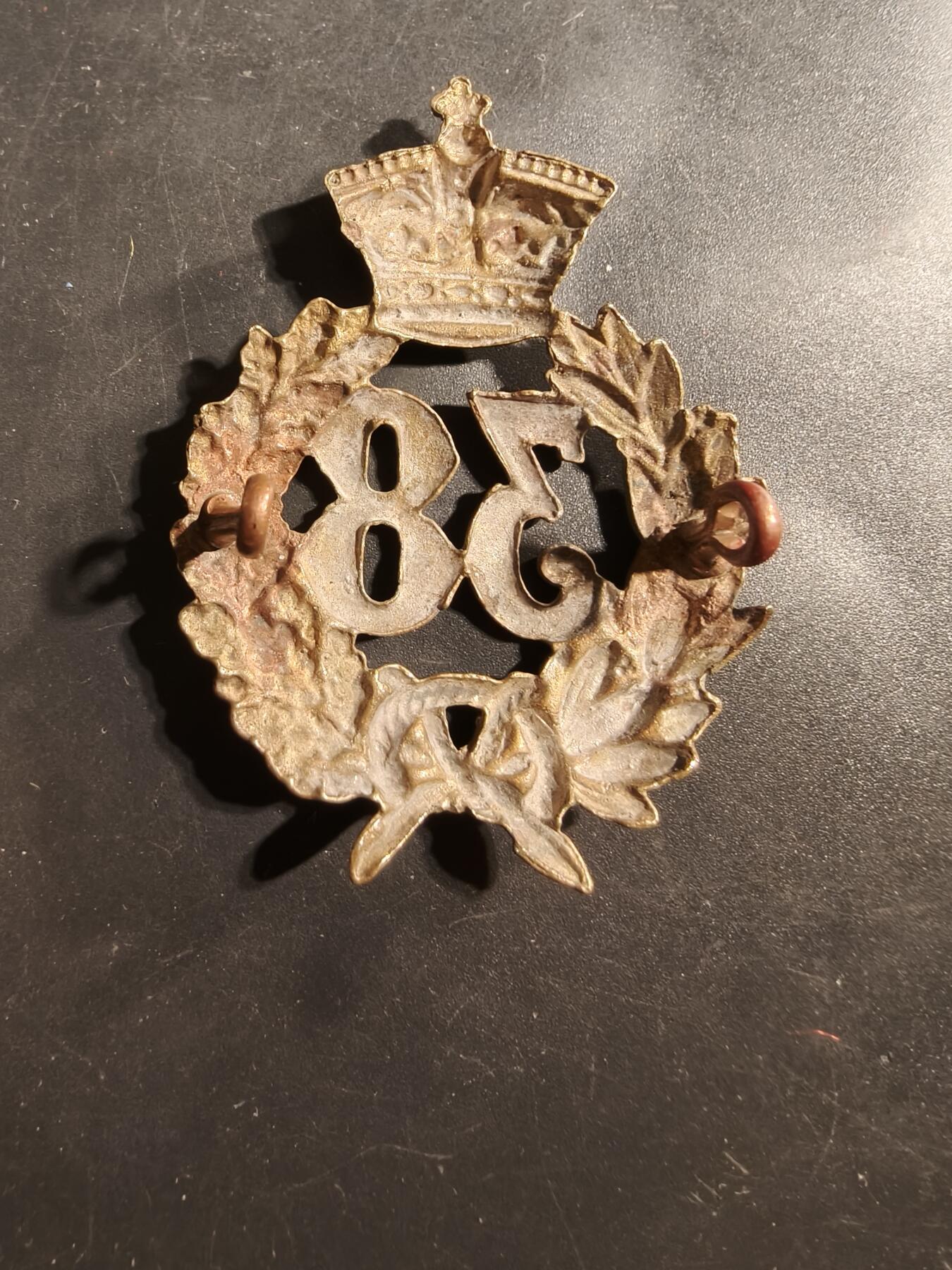 老王徽章第177期 英国陆军第38步兵团帽徽    维多利亚女王时期