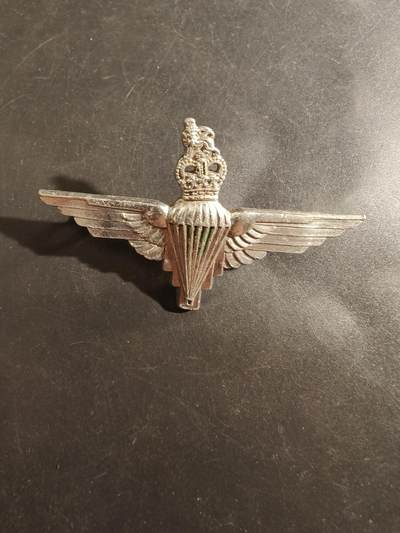 老王徽章第177期 - 英国皇家空降兵团帽徽     女王时期