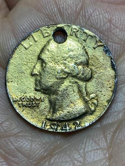 2026年第九场(总第一百七十八场）外国好品散币场(免佣金) - 趣味品打孔有镀层–美国🇺🇸1942年双面头像1/4元(由两枚1/4元磨薄粘合到一起，重4.65克，材质不详)