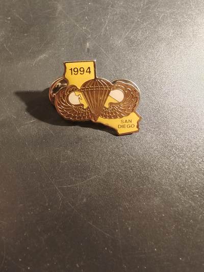 老王徽章第177期 - 美国圣地亚哥空降兵老兵协会证章