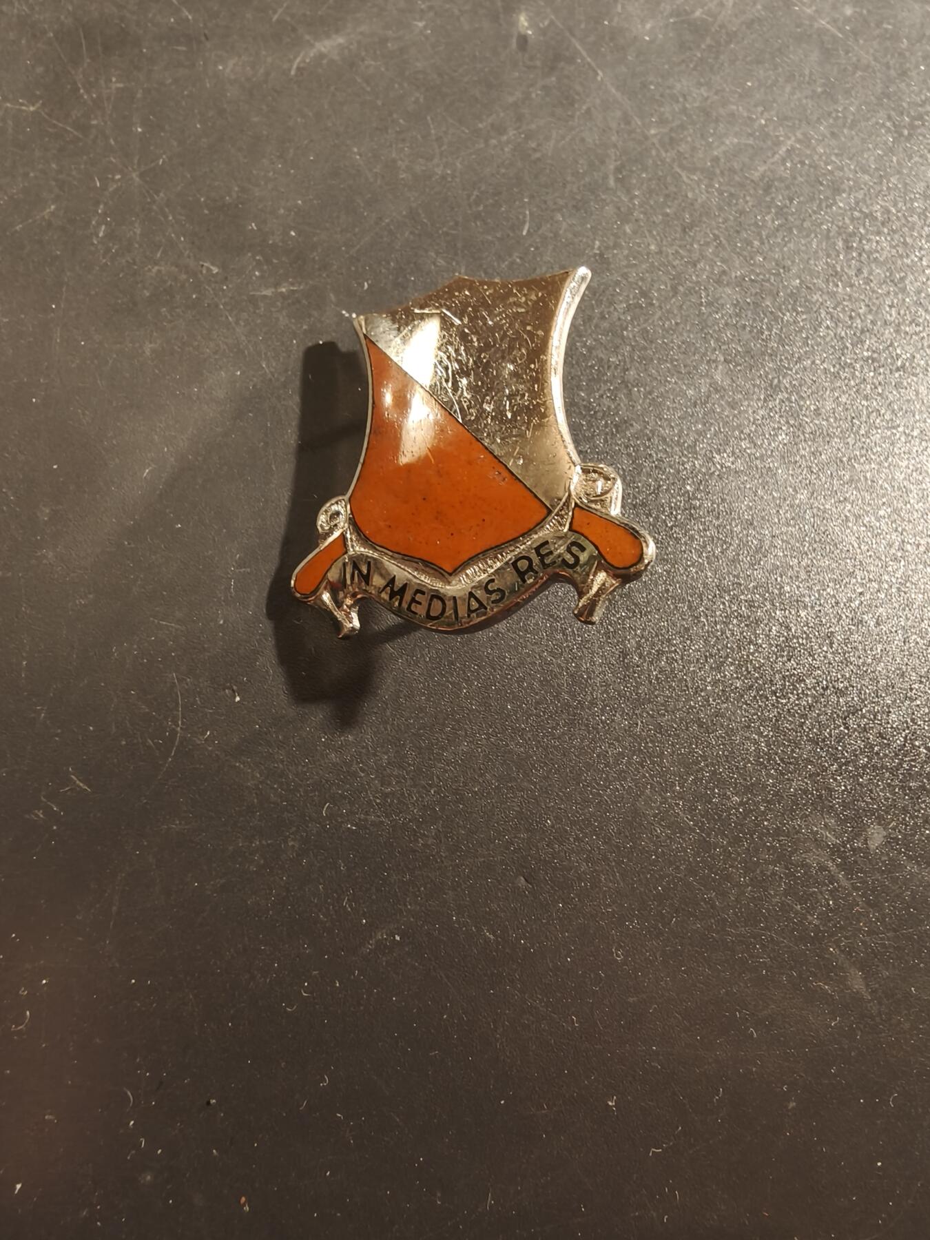 老王徽章第177期 美国陆军第1信号营证章