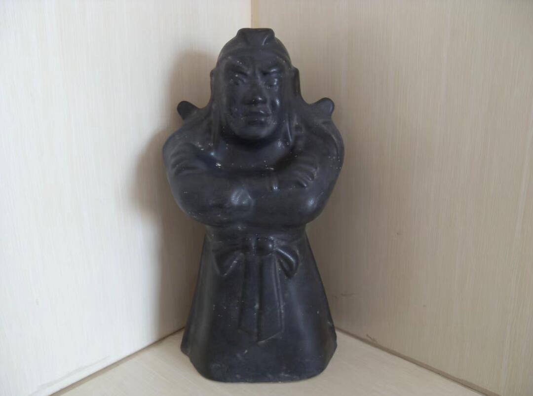 好汉武松造型老酒瓶！！