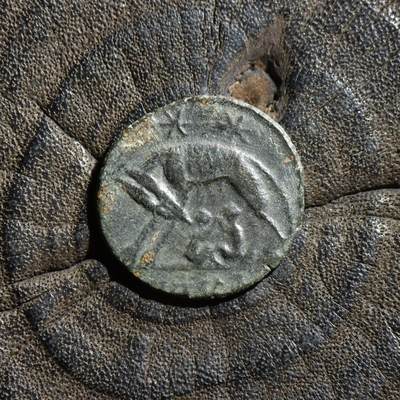 【良泉】【春节前最后一场】2月5日晚19.30点开拍！208组，本场结束后预存钱币的朋友请告知，将连同本场拍品一起邮寄，预祝诸位春节愉快！ - 【藏家出品B】罗马帝国 公元330-340年 君士坦丁大帝 母狼育婴纪念币 君士坦丁堡迁都纪念，1.94克