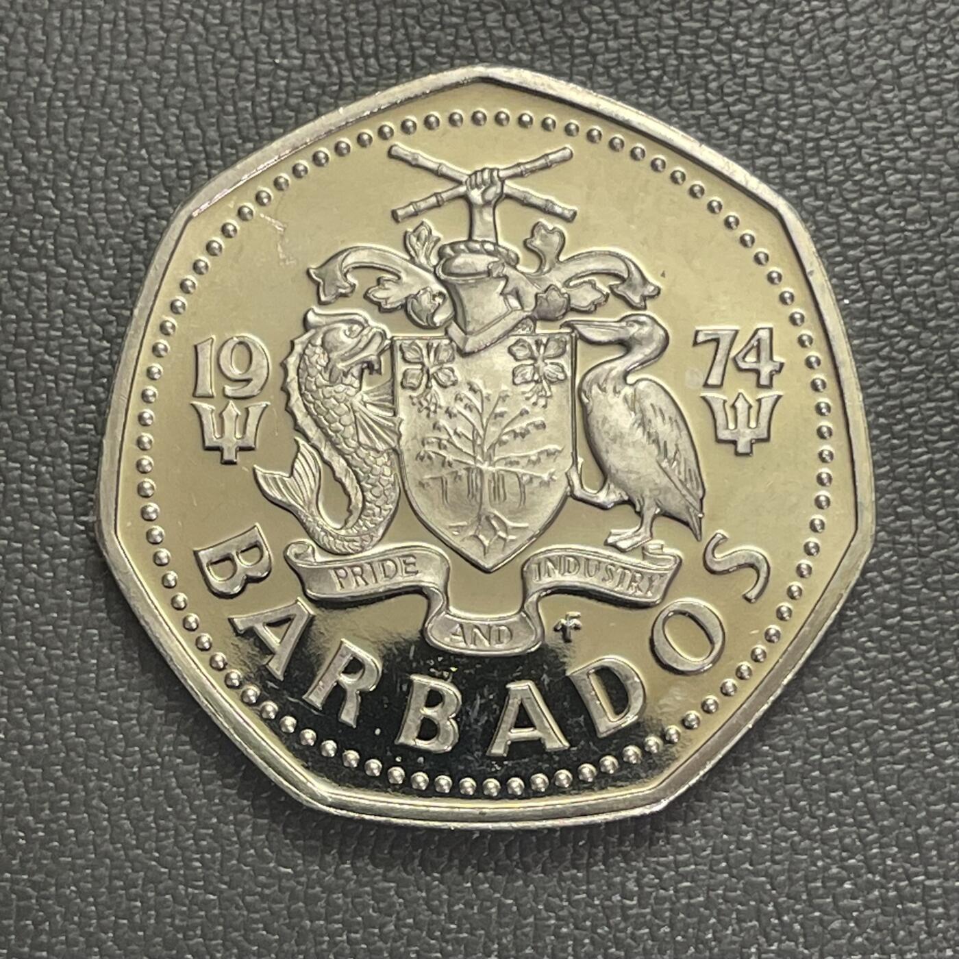 回流0120 巴巴多斯1974年1元飞鱼精制七边形纪念币